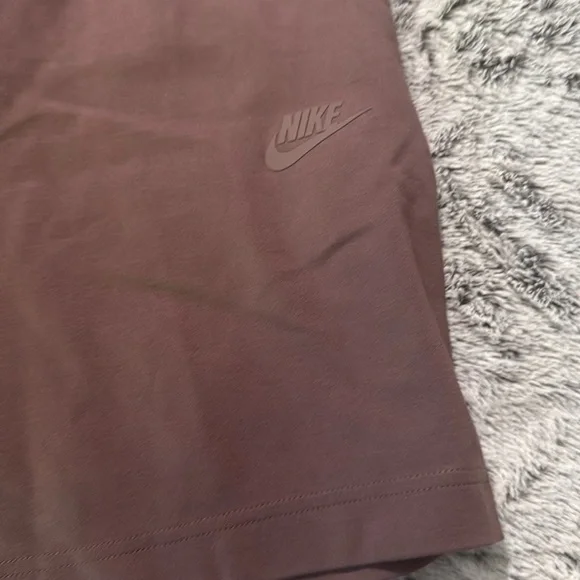 Nike - tech shorts - Picture 2 of 6